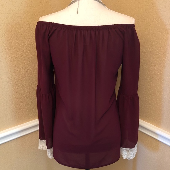 2Heart maroon blouse with lace sleeves - Picture 2 of 4